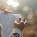 En el Mes de la Biblia, la Arquidiócesis de Santiago lleva la Palabra a la ciudad